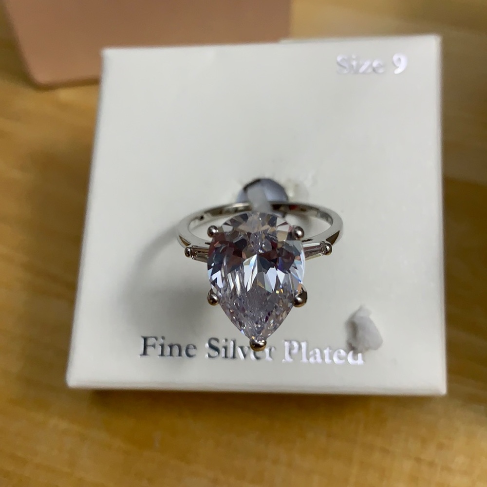 Silver plated ring size 9
